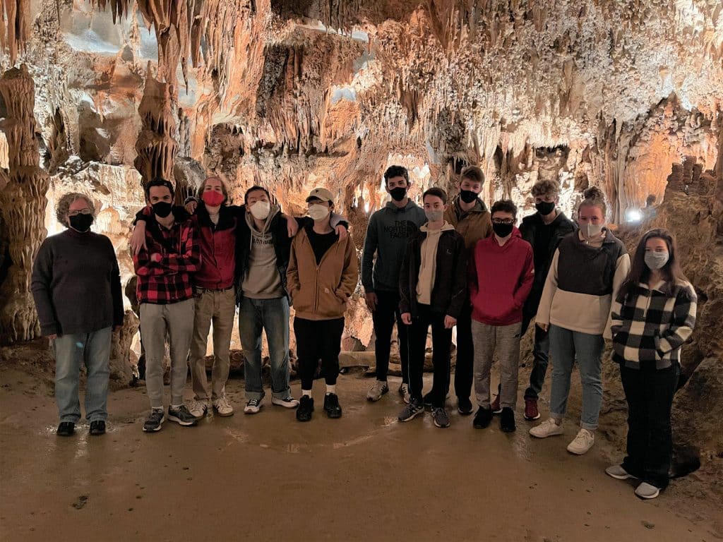 the Endless Caverns group, part of the "Fly a Plane and Hike a Cave" E-term group, led by Mary Cranston.