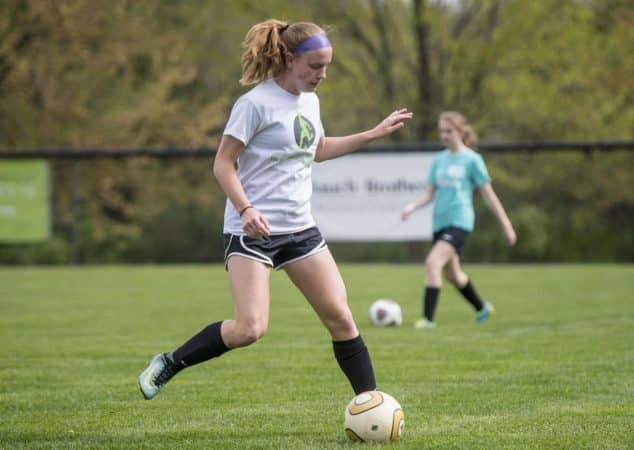 Junior forward Abby Stapleton '20, passes the ball during practice on April 24, 2019. Daniel Lin/DN-R